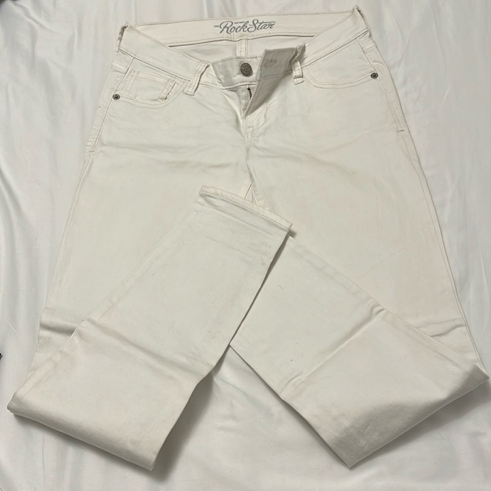 White denim jeans